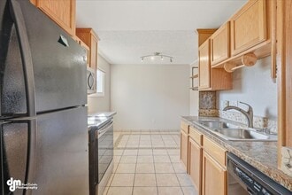 170 Grand Larry St in Anchorage, AK - Building Photo - Building Photo