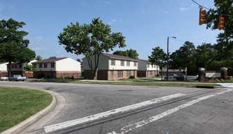 Oxford Manor Apartments