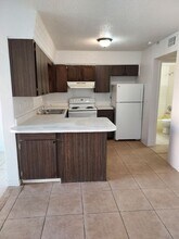 201 Nancy Dr in Daytona Beach, FL - Building Photo - Building Photo