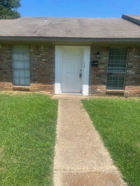 2400 Brookridge Dr-Unit -Brookridge-Unit 15 in Texarkana, AR - Foto de edificio