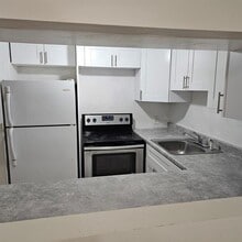 4848 NW 24th Ct in Lauderdale Lakes, FL - Building Photo - Building Photo