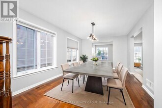 306 Tabaret St in Ottawa, ON - Building Photo - Building Photo