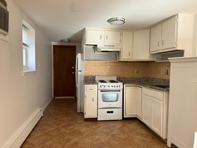 1455 43rd St, Unit 1 in North Bergen, NJ - Building Photo - Building Photo