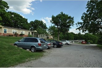 Salisbury Duplexes in Independence, MO - Building Photo - Building Photo