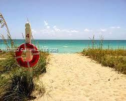 8855 Collins Ave in Surfside, FL - Building Photo - Building Photo