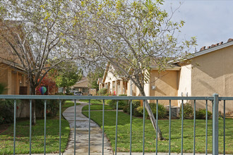 Arbor Faire Senior Apartments in Fresno, CA - Building Photo - Building Photo