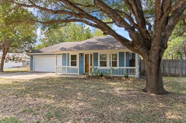 135 Kaeleku Ln in Bastrop, TX - Building Photo - Building Photo