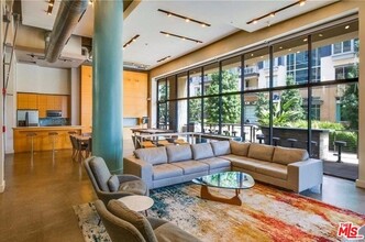 133 The Promenade N, Unit 110 in Long Beach, CA - Building Photo - Building Photo