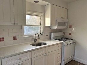 306 5th St in Mamaroneck, NY - Building Photo - Building Photo