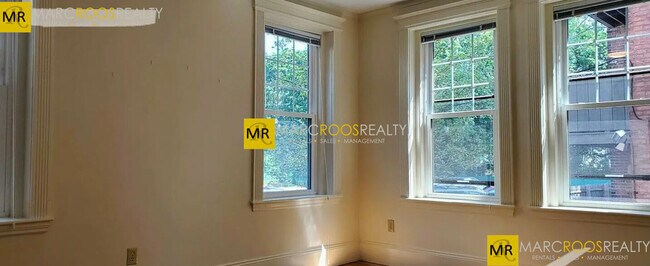 72 Longwood Ave, Unit 1R in Brookline, MA - Building Photo - Building Photo