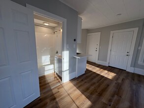 37-41 Dunstable Rd in Chelmsford, MA - Foto de edificio - Building Photo