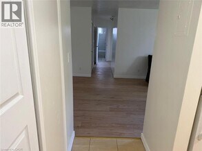 449 Hazel St in Waterloo, ON - Building Photo - Building Photo