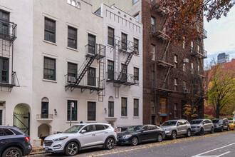 725 Greenwich St in New York, NY - Building Photo - Building Photo