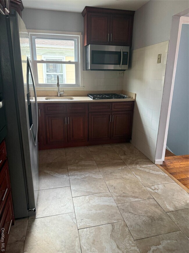 147-29 227th St in Queens, NY - Foto de edificio - Building Photo