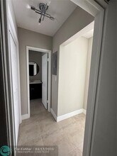 2170 NE 44th St in Lighthouse Point, FL - Building Photo - Building Photo