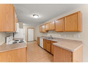 14975 Pinto Ln in Savage, MN - Building Photo - Building Photo