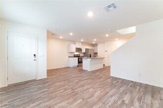 6116 Aster Gdn St in North Las Vegas, NV - Building Photo - Building Photo