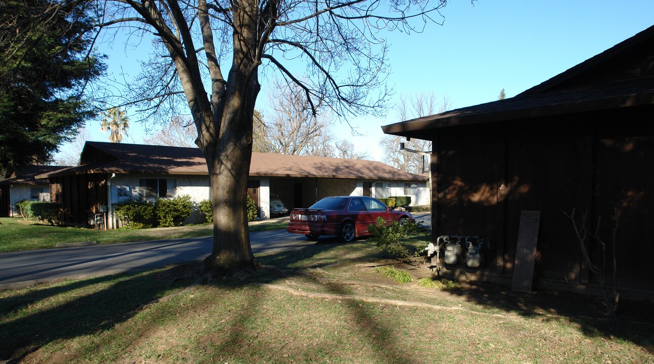 2166 Shoshone Ave in Chico, CA - Building Photo