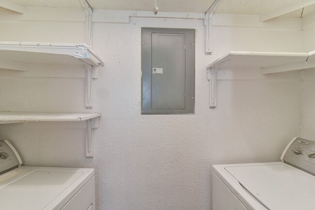property at 1906 Emerald Pl