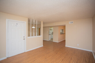 Woodland Park in Arlington, TX - Building Photo - Interior Photo