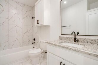 809 Stamps Ave in Fort Worth, TX - Building Photo - Building Photo