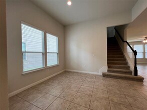 1325 Meadowsouth Ln in Austin, TX - Building Photo - Building Photo