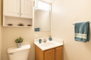 Oxford West in Oxford, OH - Building Photo