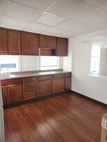 4 Monroe St in Branford, CT - Building Photo