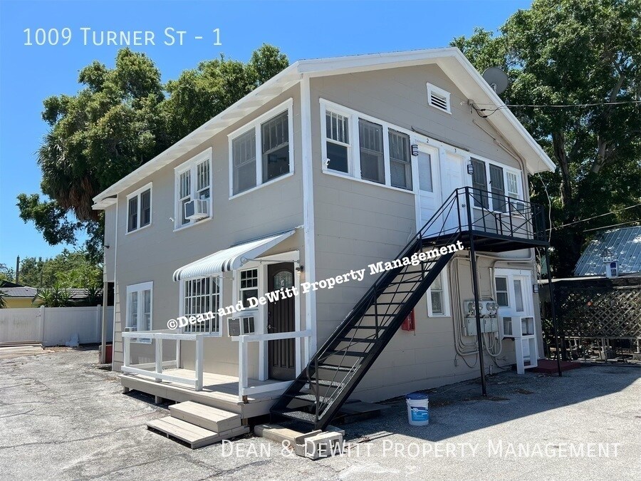 1009 Turner St in Clearwater, FL - Building Photo