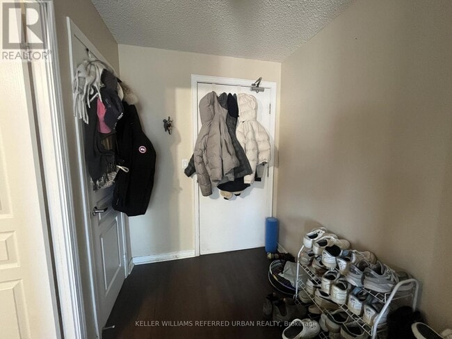 352 Front St W in Toronto, ON - Building Photo - Building Photo