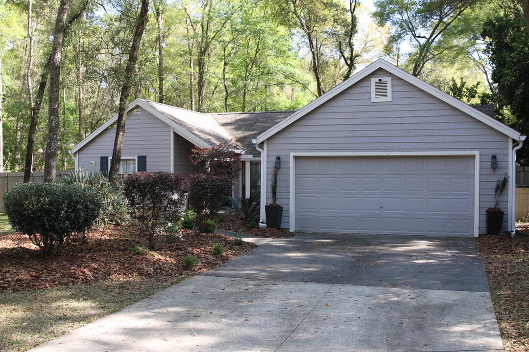 9947 SW 54th Ln in Gainesville, FL - Building Photo