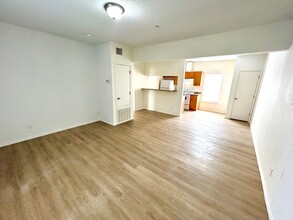 816 Rivas St in San Antonio, TX - Building Photo - Interior Photo