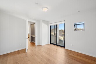 270 Ocean Ave in San Francisco, CA - Building Photo - Building Photo