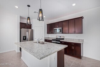 16009 W Smoketree Dr in Sun City West, AZ - Building Photo - Building Photo