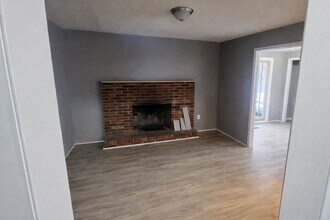 3846 E 189th St in Cleveland, OH - Building Photo - Building Photo