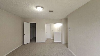 7222 Northleaf Dr in Houston, TX - Building Photo - Building Photo