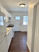 222 S Tryon St in Woodstock, IL - Building Photo - Building Photo