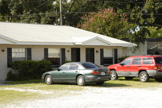 619 Robin Rd in Lakeland, FL - Building Photo - Building Photo