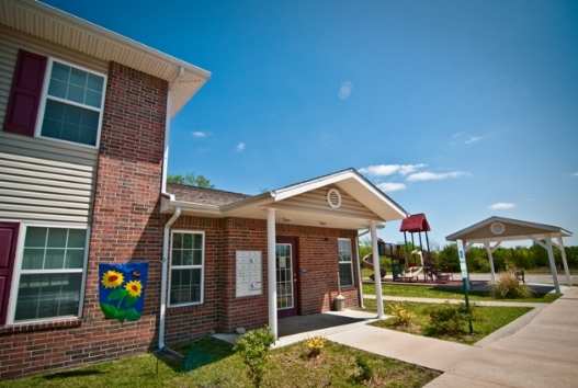 Santa Fe Terrace in Augusta, KS - Building Photo