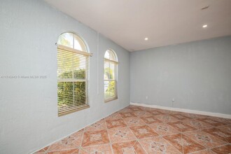 1674 SW 151 Pl in Miami, FL - Building Photo - Building Photo