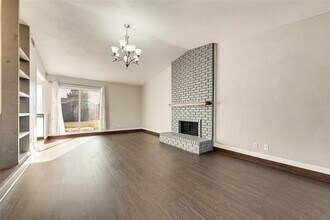 2218 Meadowglen Dr in Garland, TX - Building Photo - Building Photo