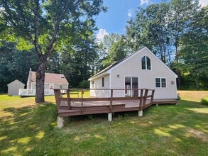 80 Noyes Rd in Tilton, NH - Building Photo - Building Photo