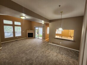 341 W. 1st St. in Loveland, CO - Building Photo - Building Photo
