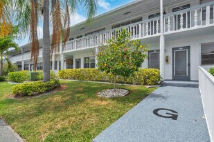 127 Westbury E in Deerfield Beach, FL - Building Photo