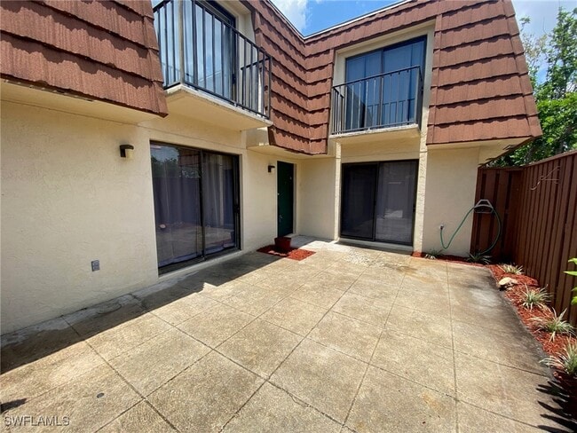 property at 5239 Cedarbend Dr