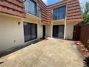 5239 Cedarbend Dr in Ft. Myers, FL - Building Photo - Building Photo