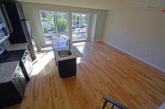 327 E Allen St, Unit 3 in Philadelphia, PA - Building Photo - Building Photo