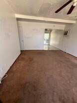 149-151 N Santa Rita St in Los Banos, CA - Building Photo