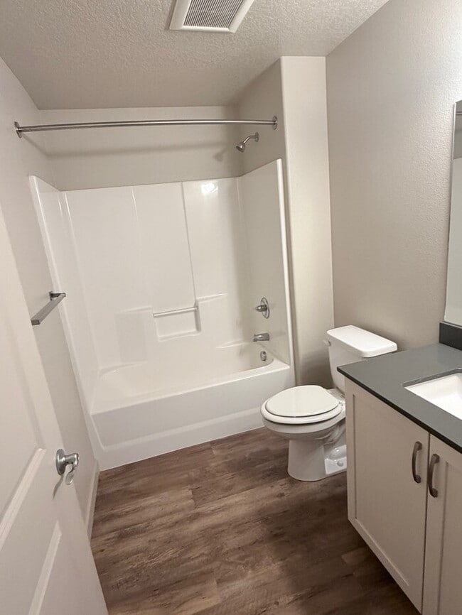 13040 SW Dickson St in Portland, OR - Building Photo - Building Photo