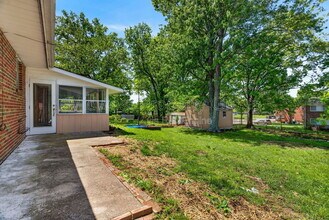 2047 Goodale Ave in Overland, MO - Building Photo - Building Photo